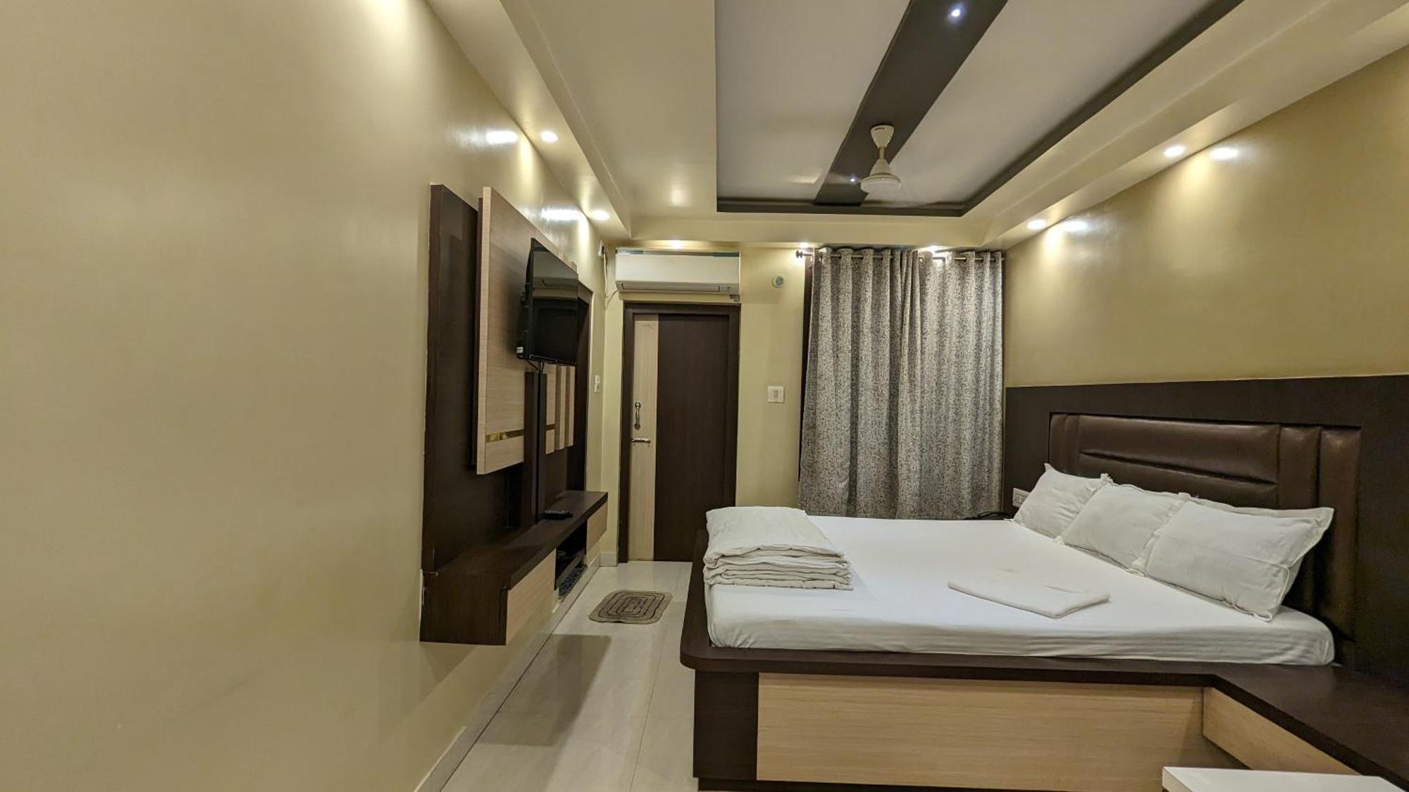 Hotel Binapani Deluxe 1 Tarapith Kültér fotó